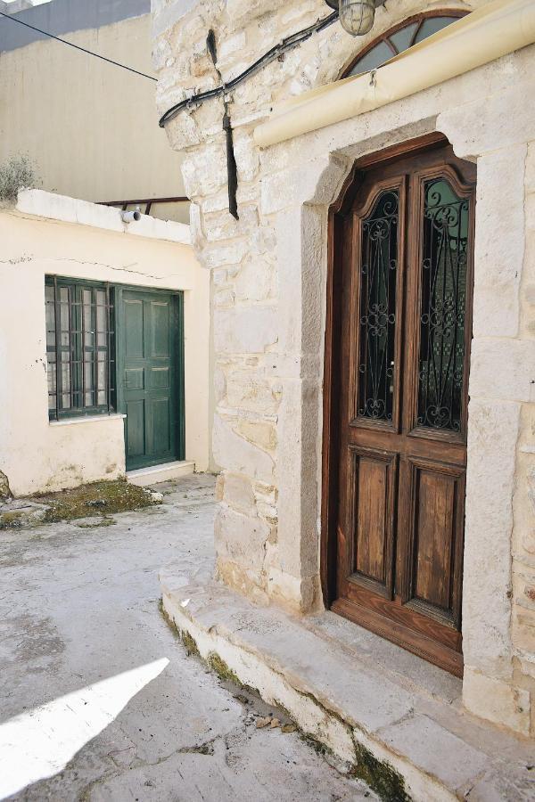 Yi Artistry 1-Bedroom Medieval Holiday House Kalamoti Exterior foto
